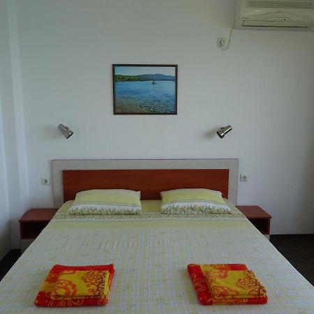 Dobrevi Guest House Primorsko Ngoại thất bức ảnh