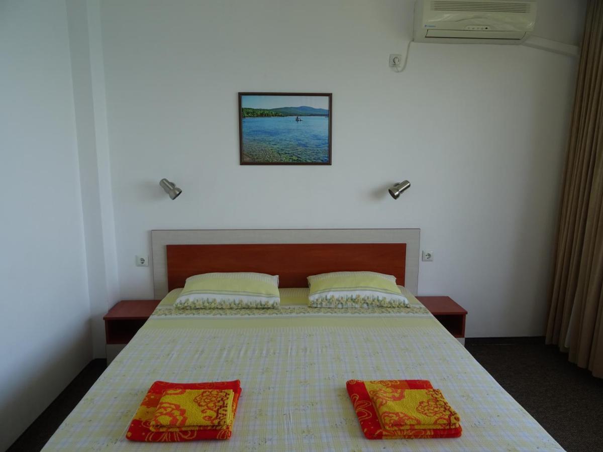 Dobrevi Guest House Primorsko Ngoại thất bức ảnh