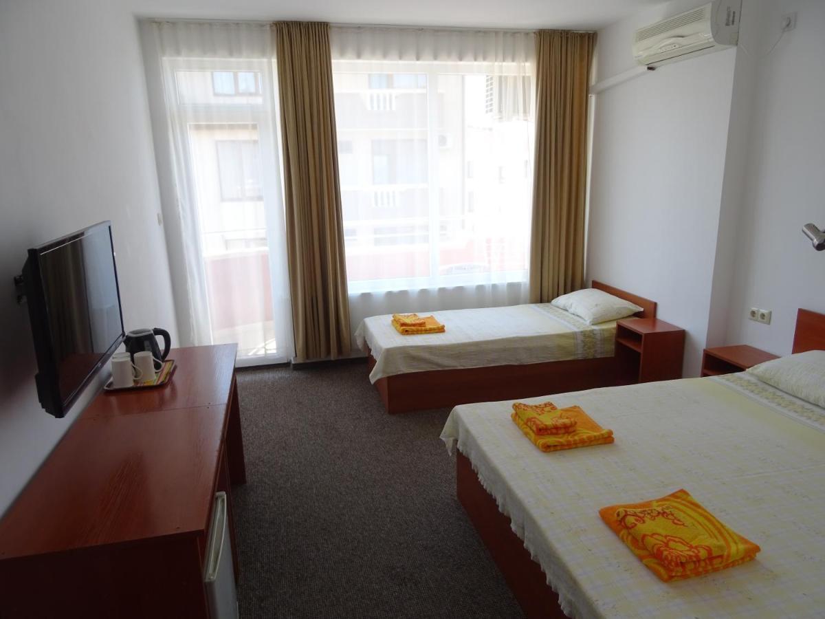 Dobrevi Guest House Primorsko Ngoại thất bức ảnh