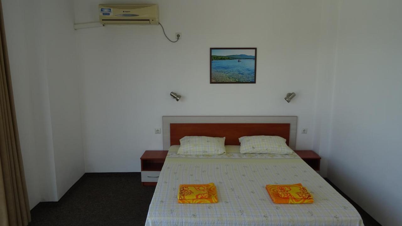 Dobrevi Guest House Primorsko Ngoại thất bức ảnh